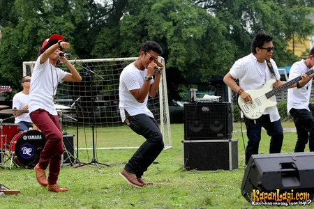 Foto Barry Likumahuwa Project