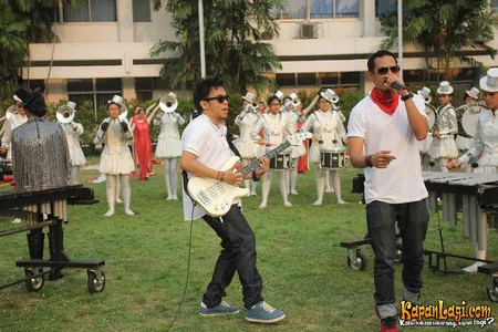 Foto Barry Likumahuwa Project