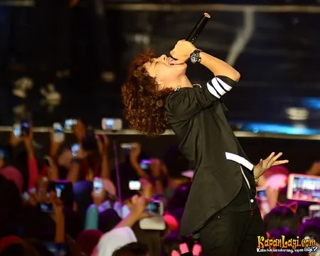 Foto Bastian Steel
