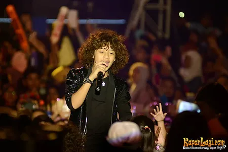 Foto Bastian Steel