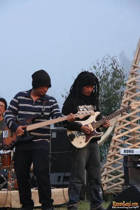 Foto Bintang Indrianto Trio