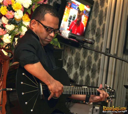 Foto Bona Paputungan