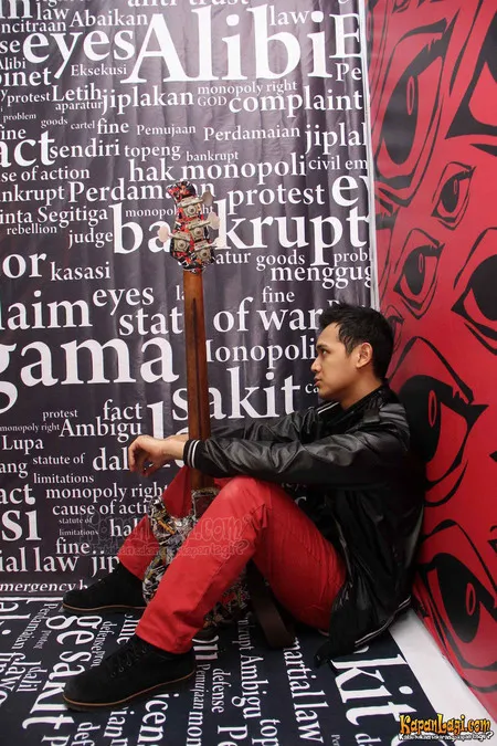 Foto Bondan Prakoso feat Fade2Black
