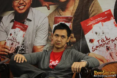 Foto Bondan Prakoso feat Fade2Black