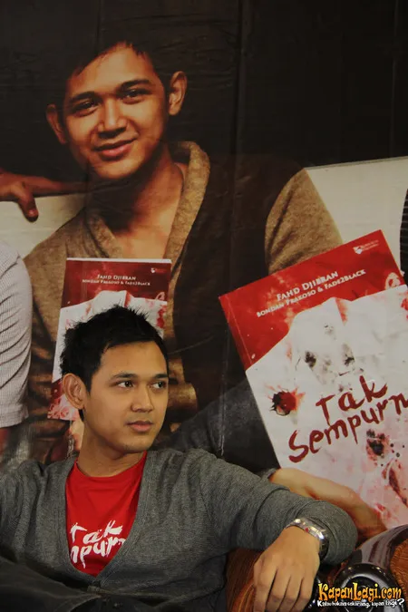 Foto Bondan Prakoso feat Fade2Black