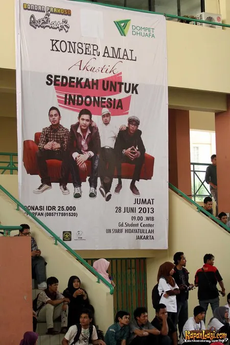 Foto Bondan Prakoso feat Fade2Black