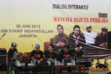 Foto Bondan Prakoso feat Fade2Black