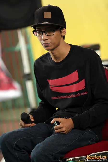Foto Bondan Prakoso feat Fade2Black