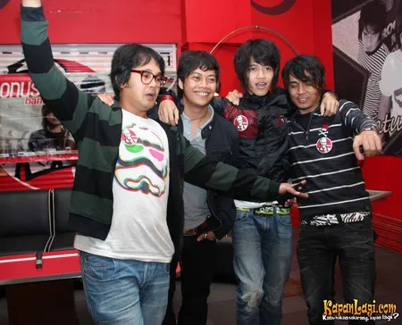 Foto Bonus Band
