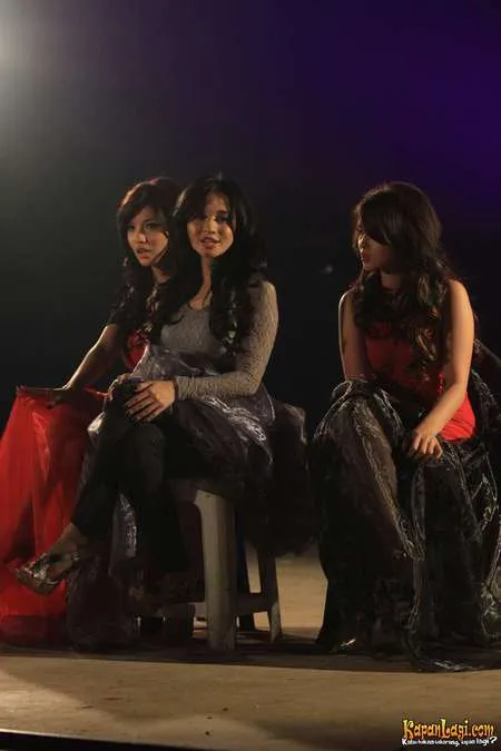 Foto Bukan Bintang Biasa