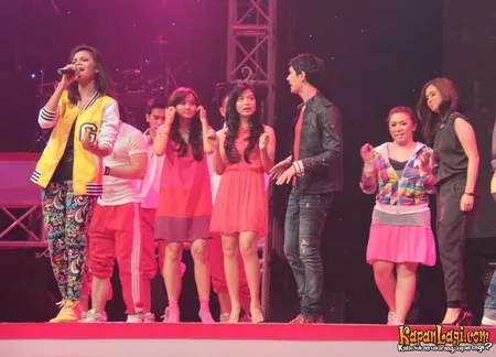 Foto Bukan Bintang Biasa