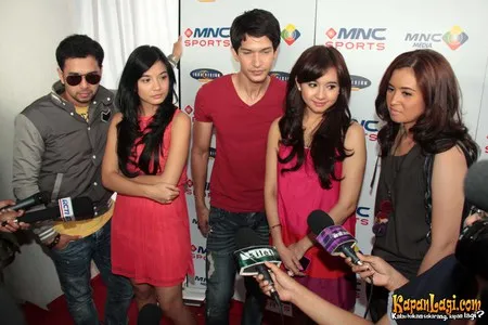 Foto Bukan Bintang Biasa