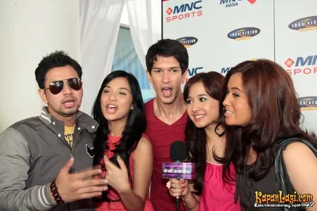 Foto Bukan Bintang Biasa