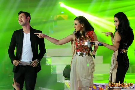 Foto Bukan Bintang Biasa