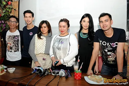 Foto Bukan Bintang Biasa