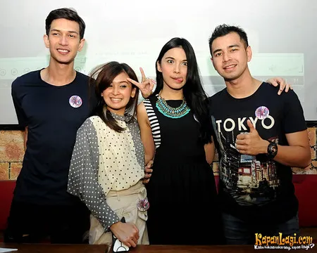 Foto Bukan Bintang Biasa