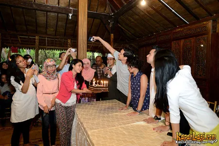 Foto Bukan Bintang Biasa