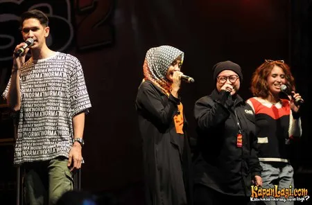 Foto Bukan Bintang Biasa