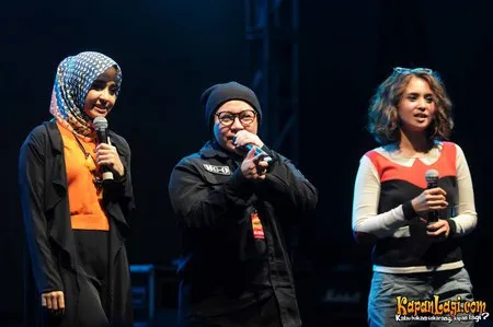 Foto Bukan Bintang Biasa