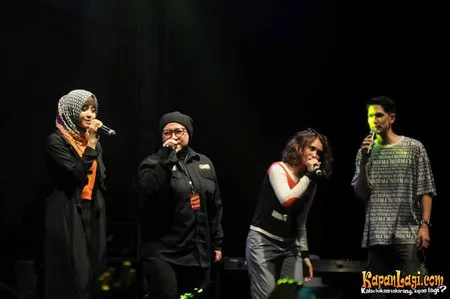 Foto Bukan Bintang Biasa