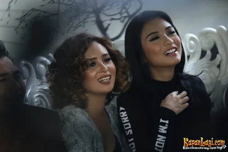 Foto Bukan Bintang Biasa