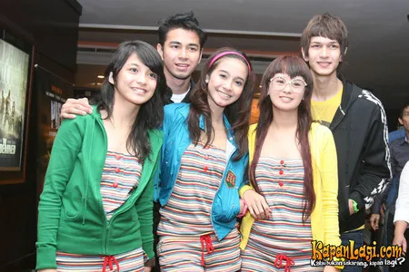 Foto Bukan Bintang Biasa