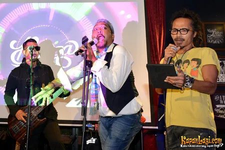 Foto Bunga Band