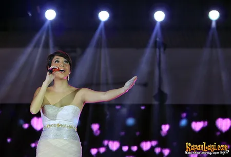 Foto Bunga Citra Lestari