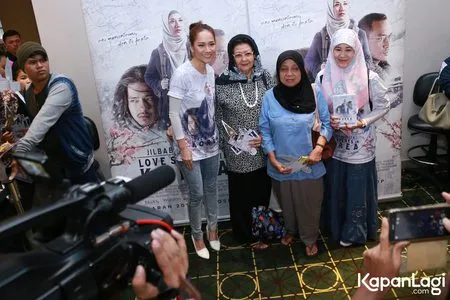 Foto Bunga Citra Lestari