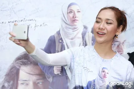 Foto Bunga Citra Lestari
