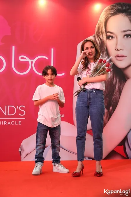 Foto Bunga Citra Lestari