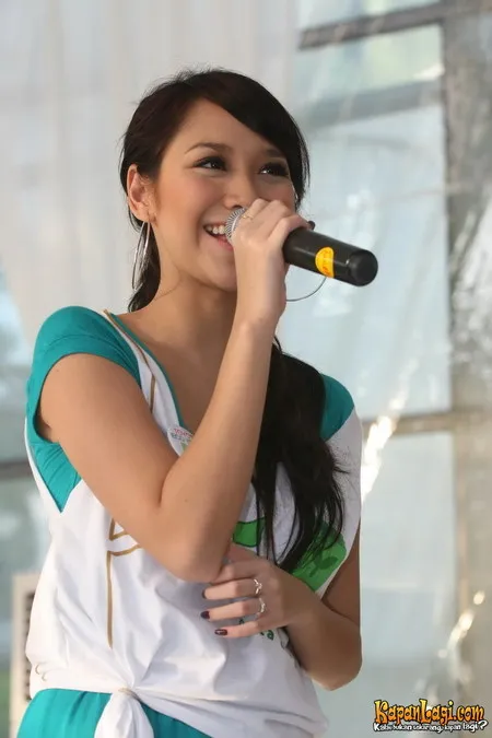 Foto Bunga Citra Lestari