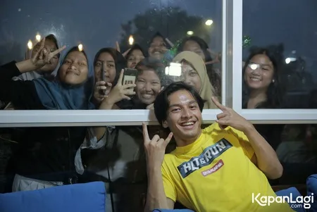 Foto Caitlin North Lewis