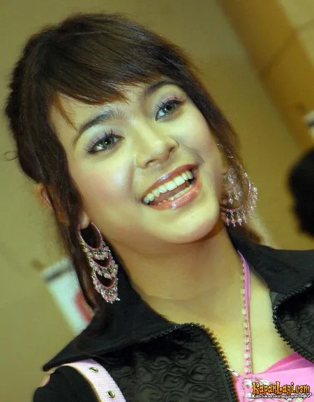 Foto Cantika Atmanegara