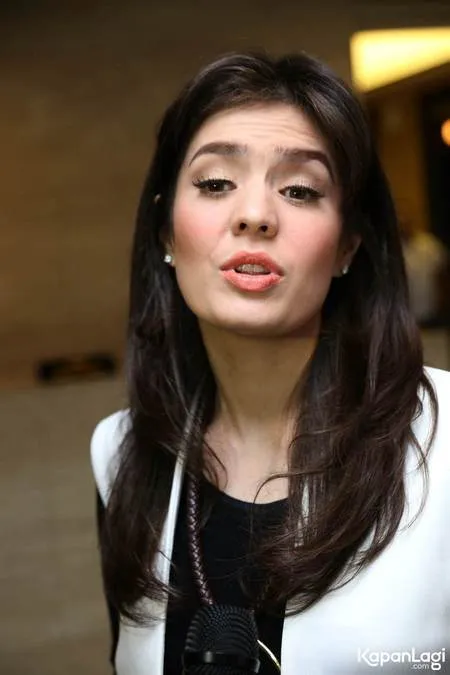Foto Carissa Putri