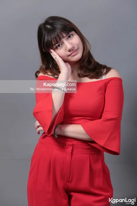 Foto Cassandra Lee. Nomor Foto: 132