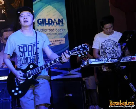 Foto Cemetery Dance Club