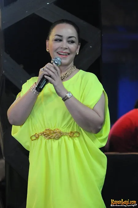 Foto Chintami Atmanegara