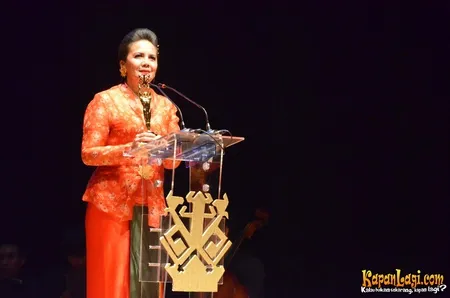 Foto Christine Hakim