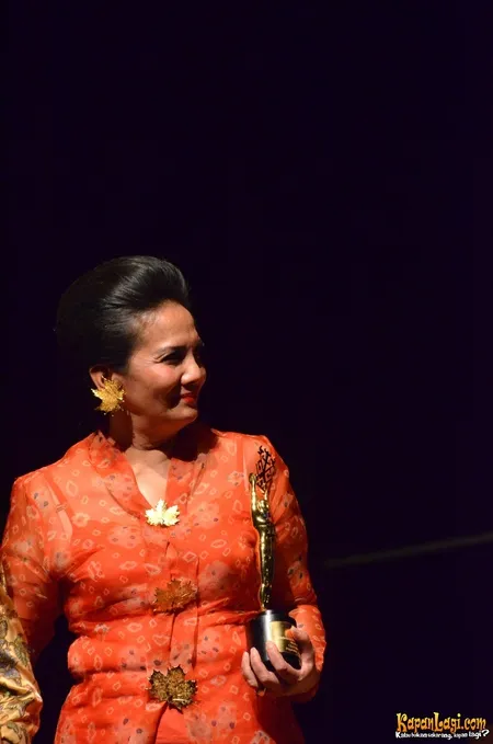 Foto Christine Hakim