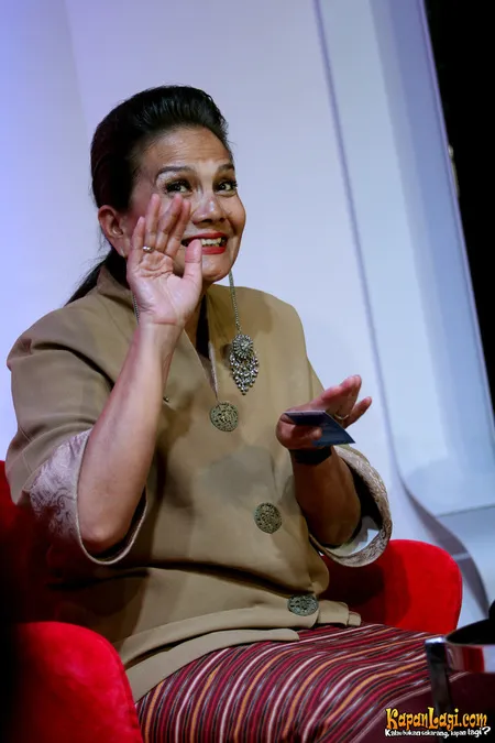 Foto Christine Hakim