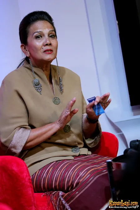 Foto Christine Hakim