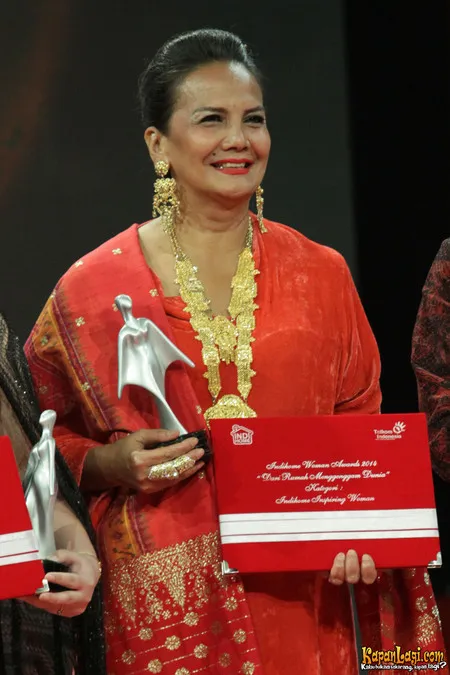 Foto Christine Hakim