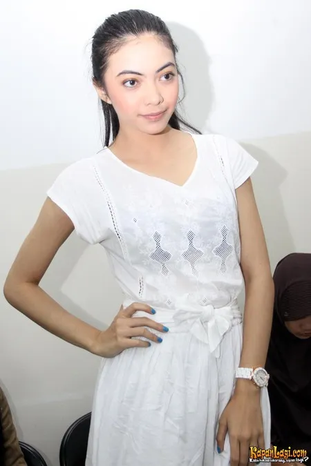 Foto Cinta Dewi