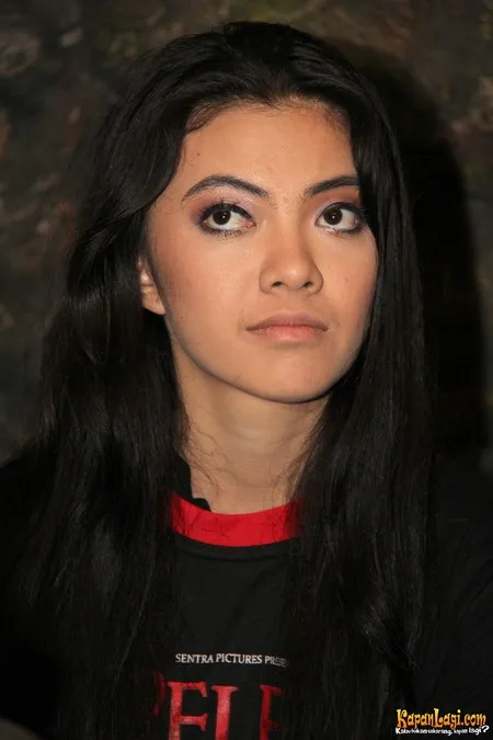 Foto Cinta Dewi