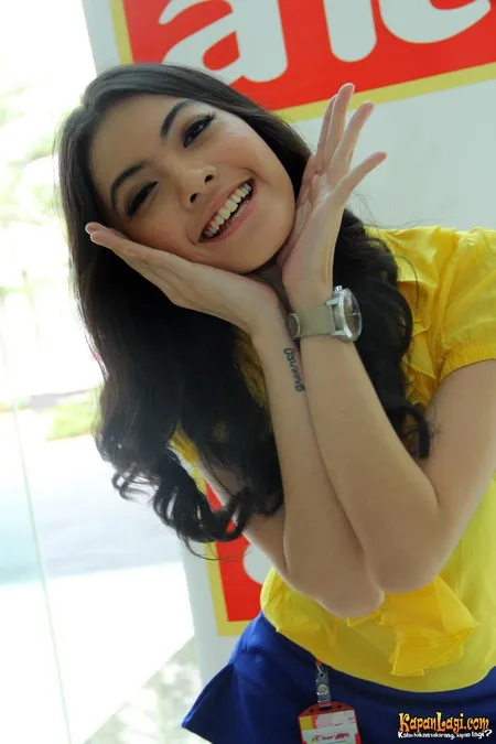 Foto Cinta Dewi