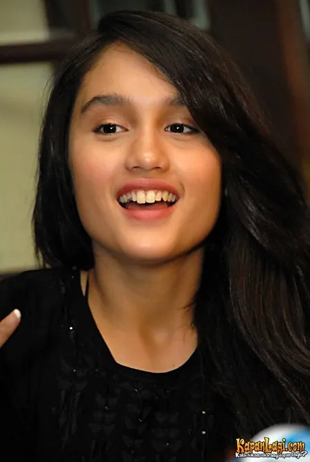 Foto Cinta Laura