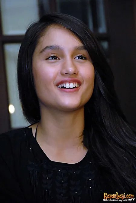 Foto Cinta Laura