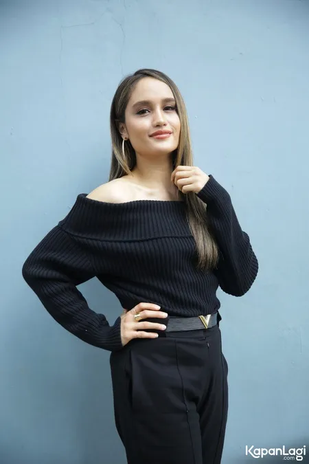 Foto Cinta Laura