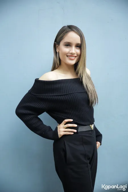 Foto Cinta Laura